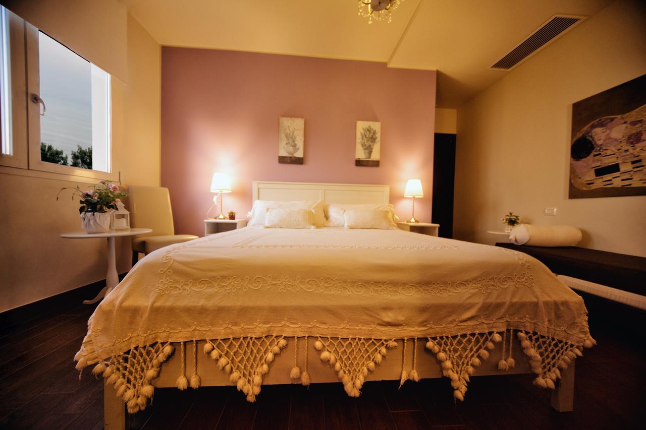 Bahita - Betty's B&B Gabicce Mare Bagian luar foto