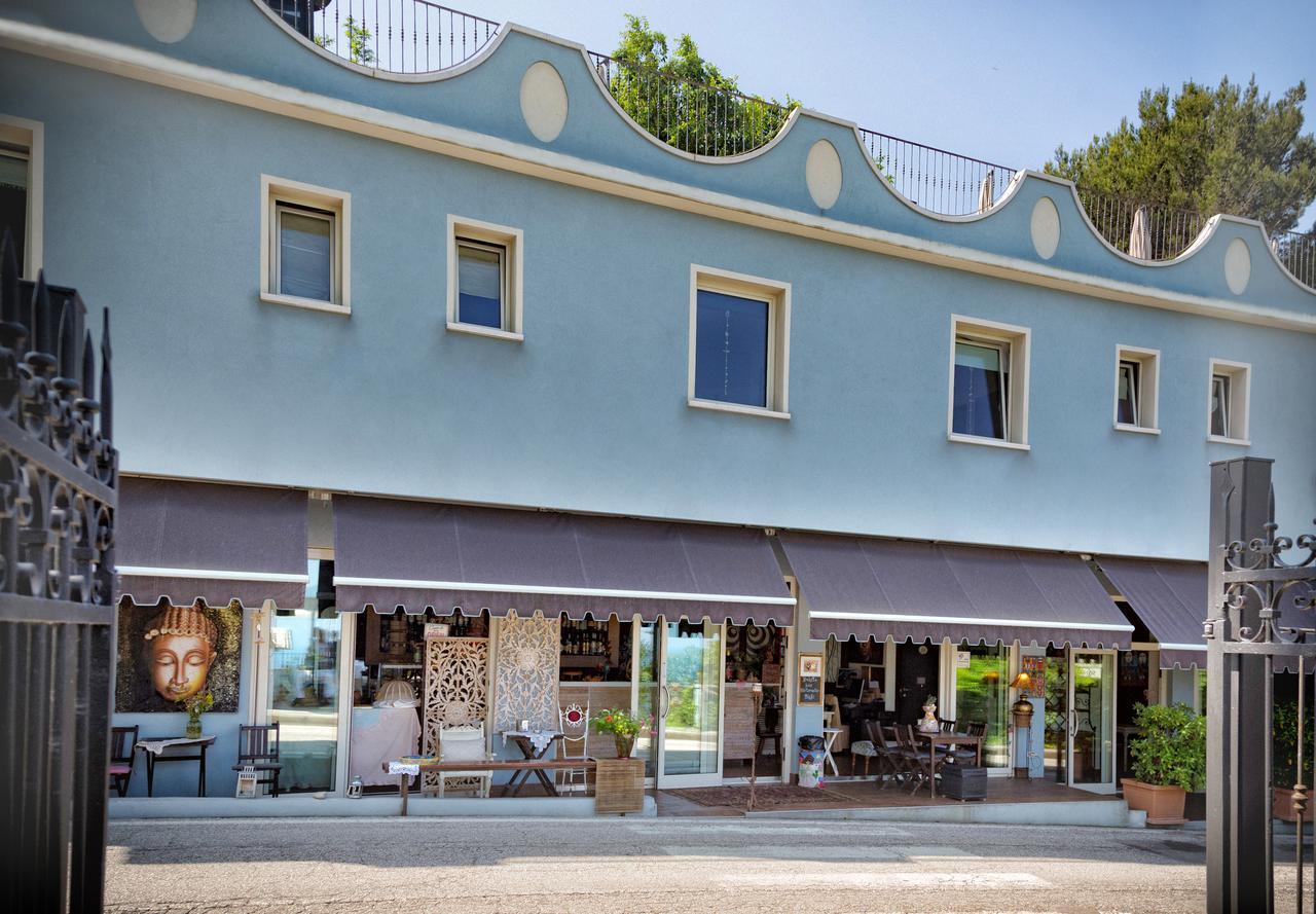 Bahita - Betty's B&B Gabicce Mare Bagian luar foto