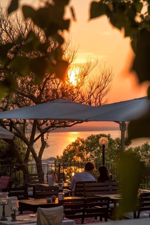 Bahita - Betty's B&B Gabicce Mare Bagian luar foto